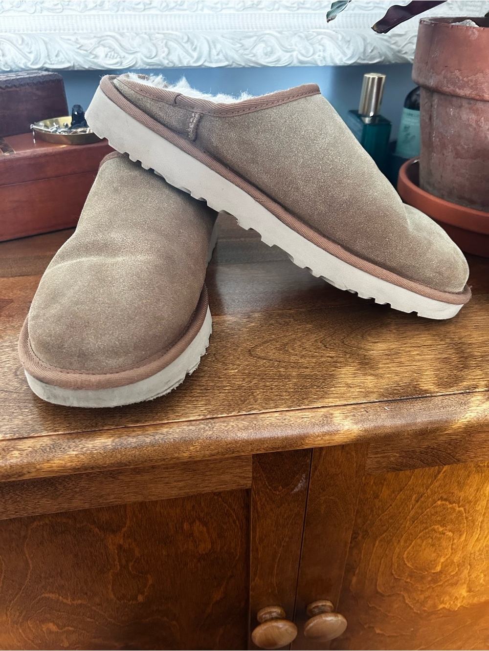 UGG Classic Slip On Slippers - Men's, Unisex - Picture 4 of 9